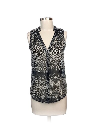 Stradivarius Bluz %70 İndirimli.