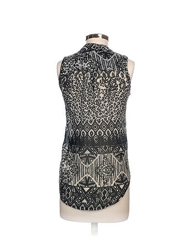 s Beden Stradivarius Bluz %70 İndirimli.