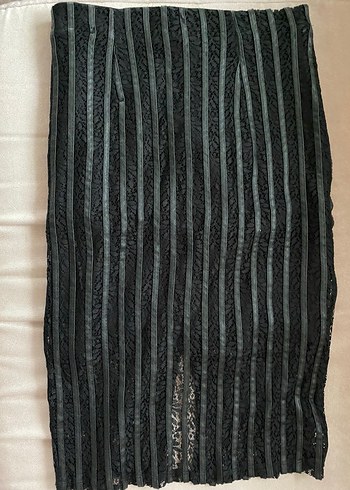 Dantel Detaylı Siyah Midi Kalem Etek - Görsel 3