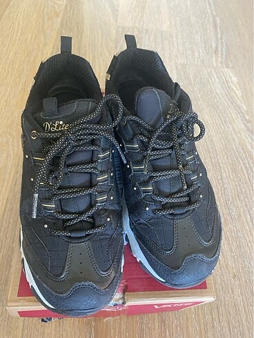 Skechers D?lites