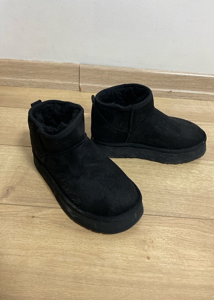 Stradivarius bot - Görsel 2