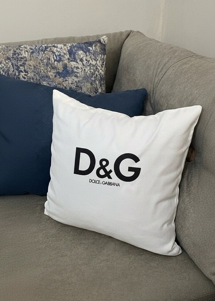 D&G logo baskılı kırlent 1ad - Görsel 2