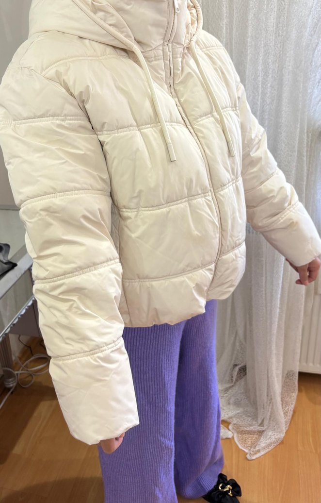 Ekru Kapüşonlu Şişme Mont orjinal zara marka — görsel 2/5
