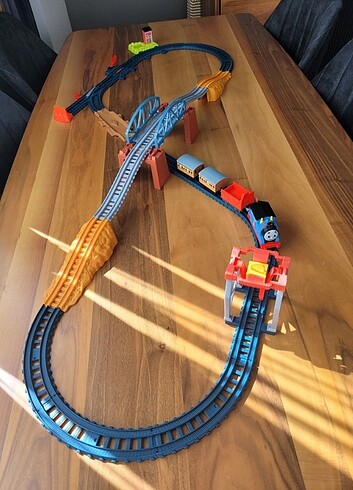 Fisher price thomas tren