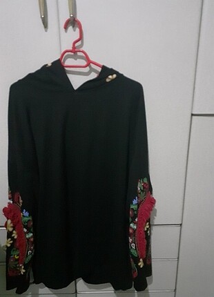 Zara Sweatshirt