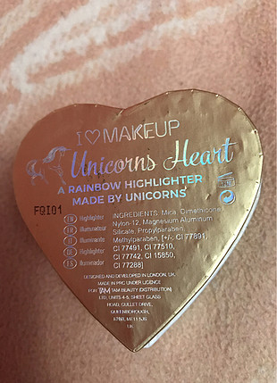 MAC I Heart Revolution - Unicorns Heart rainbow highlighter