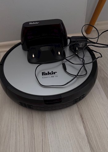Beden Renk Fakir Robert S720 Gri Robot Süpürge