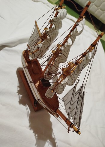 Beyaz Yelkenli Gemi - Görsel 4