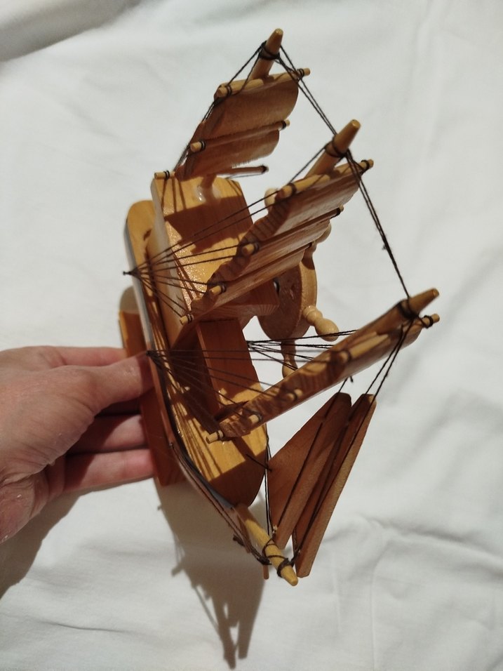 Bej Ahşap Yelkenli Gemisi Figürin - Görsel 3