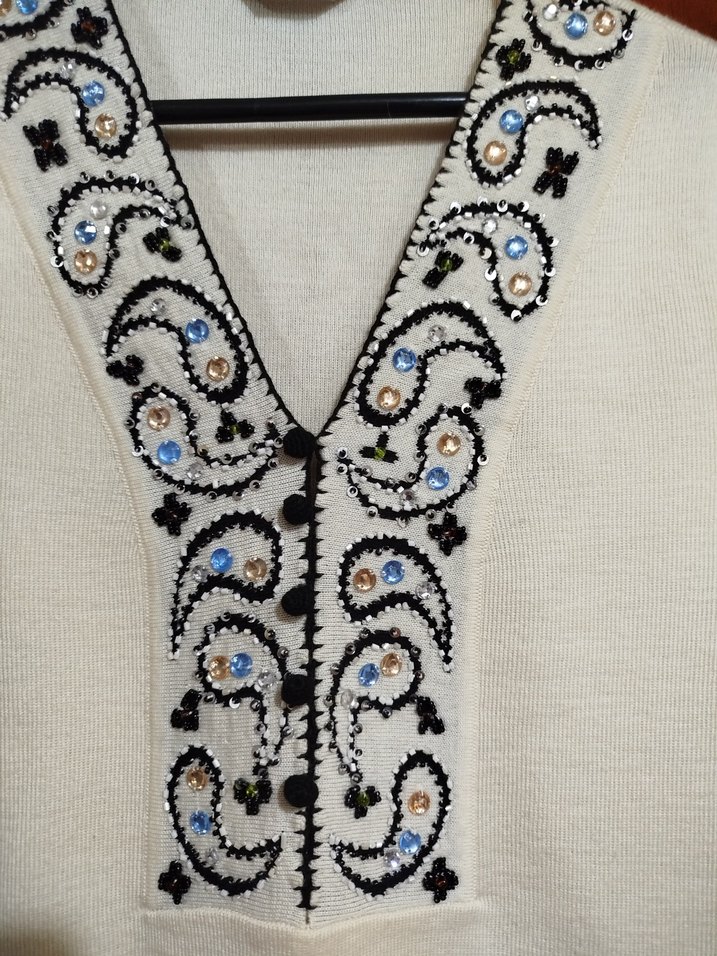 Nakışlı V Yaka Bohem  Triko Tunik - Görsel 2