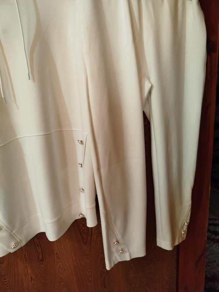 Düğmeli ekru Kadın Eşofman Takımı - Görsel 3