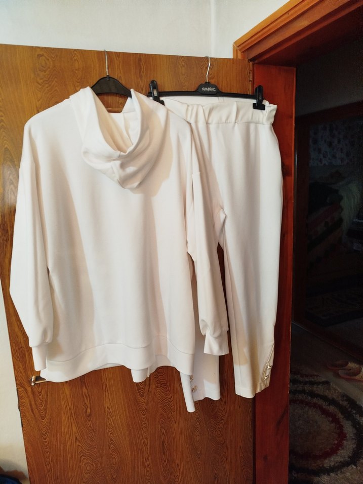 Düğmeli ekru Kadın Eşofman Takımı - Görsel 5