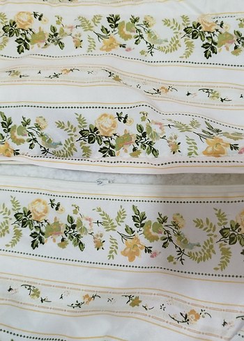 Çiçek Desenli Beyaz Yatak Örtüsü - Görsel 5