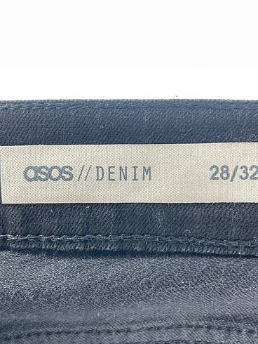 28 Beden siyah Renk Asos Jean / Kot %70 İndirimli.