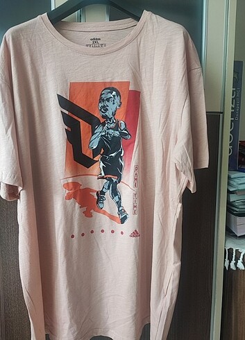 Adidas Hiç Kullanılmamış 2xl Beden Adidas Tişört