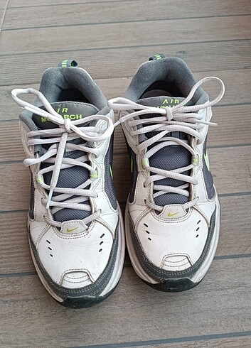 Nike Air Monarch IV 