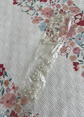 Boncuk Detaylı Beyaz Bohem Saç Aksesuarı
