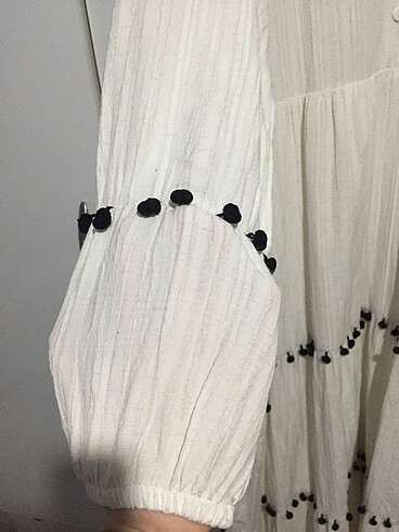 40 Beden beyaz Renk Gofre Kumaş Ponponlu Elbise