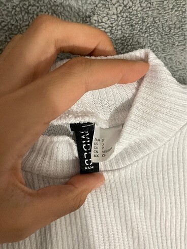 H&M Hm beyaz boğazlı kazak