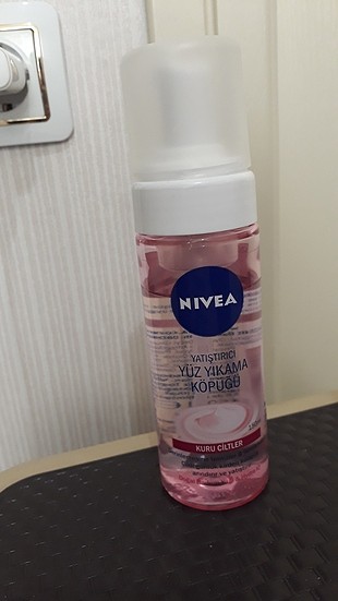 Nivea Yüz Yıkama Köpüğü