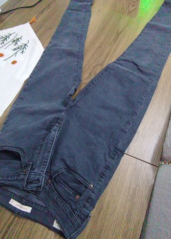 Levis Gri Kadin Midi Boy Denim Jean
