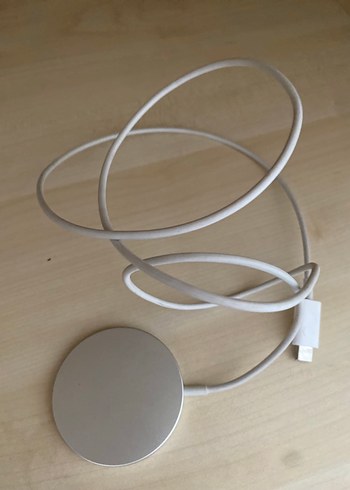 Apple Megsafe Şarj Aleti - Görsel 2