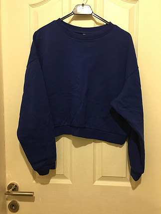 H&M marka sweatshirt.