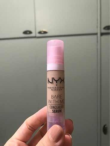 NYX BARE WİTH ME KAPATICI LİGHT