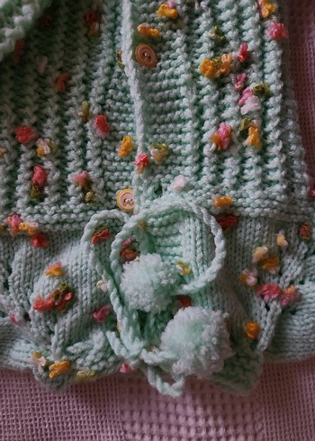 Nakışlı Renkli Kız Örgü Hırka ve Şapka Takımı - Görsel 2