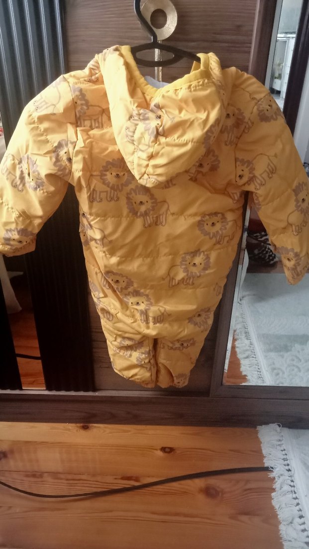 Sarı Nakışlı Erkek Bebek Mont - Görsel 2