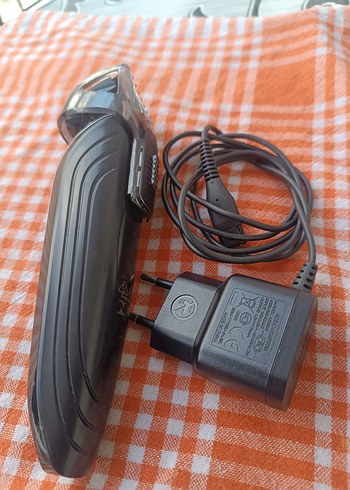  Beden Philips Siyah ve Gri Tıraş Makinesi