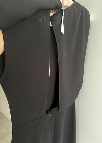 Siyah Sırt Dekolteli Kolsuz Elbise - Görsel 3