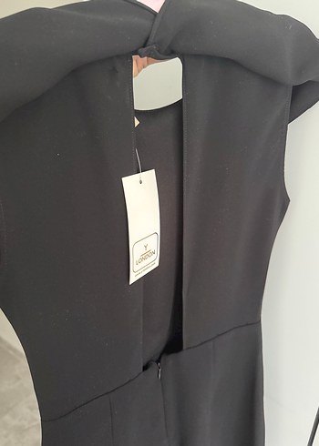 Siyah Sırt Dekolteli Kolsuz Elbise - Görsel 5