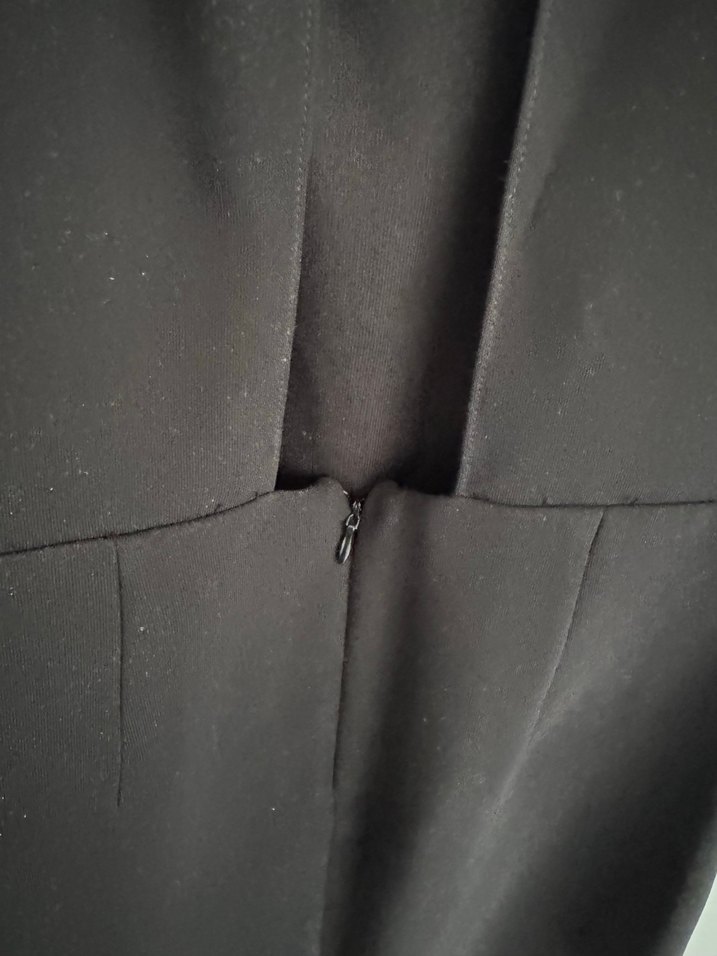 Siyah Sırt Dekolteli Kolsuz Elbise - Görsel 4