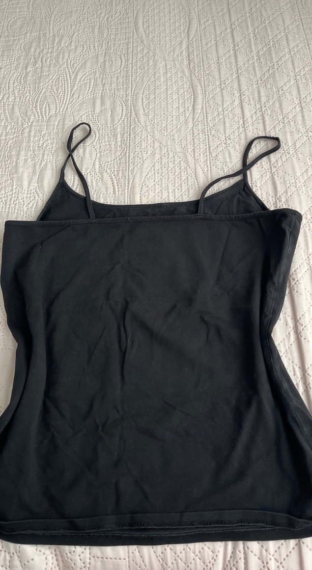 Siyah İnce Askılı Minimal Bluz — görsel 3/4