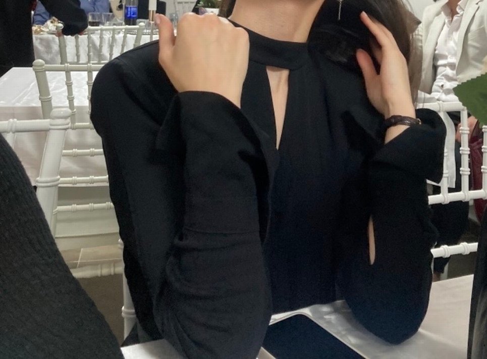 Siyah V Yakalı Kemerli Tulum - Görsel 5