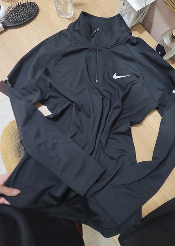 Nike Siyah Yarim Fermuarli Spor Ust