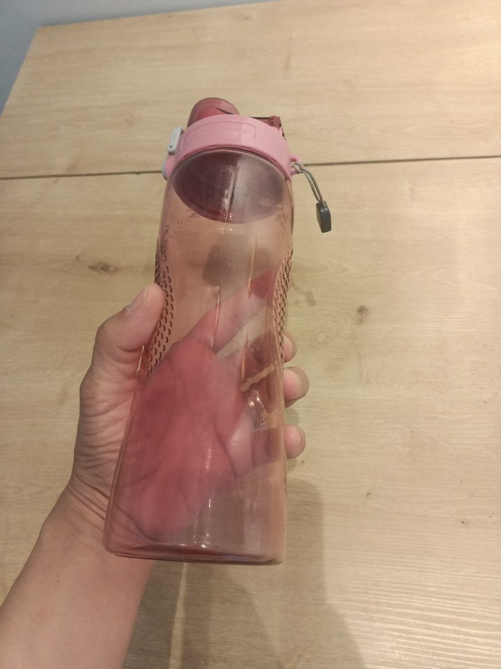 Pembe Şeffaf Su Şişesi  Hafif ve Pratik — görsel 4/5