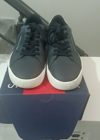 Tommy Hilfiger ürünü