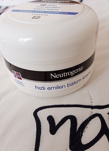 Neutrogena Bakım Kremi 