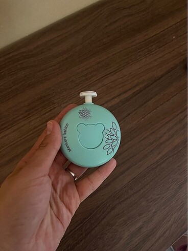 Bebek tırnak törpüsü