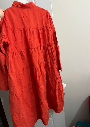 Kırmızı Düğmeli Uzun Kollu Kadın Gömlek - Görsel 2