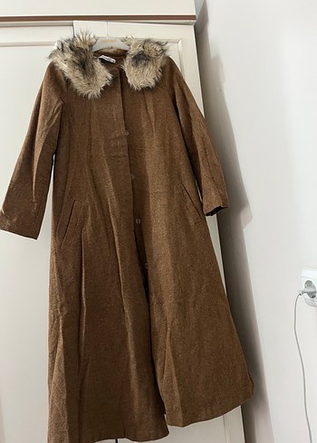 Kahverengi Uzun Keten Kadın Kaban - Görsel 3