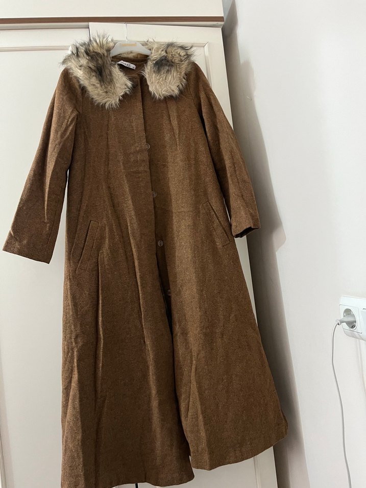 Kahverengi Uzun Keten Kadın Kaban - Görsel 3