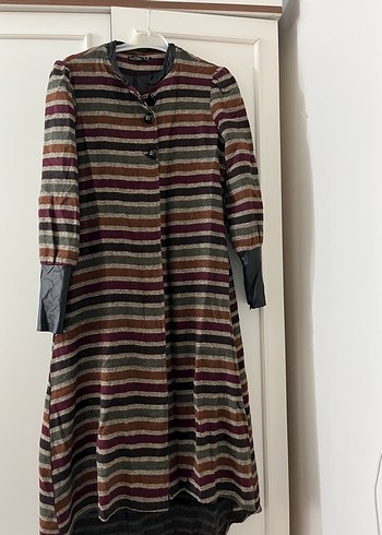 Uzun Çizgili Kadın Yün Kaban - Görsel 4