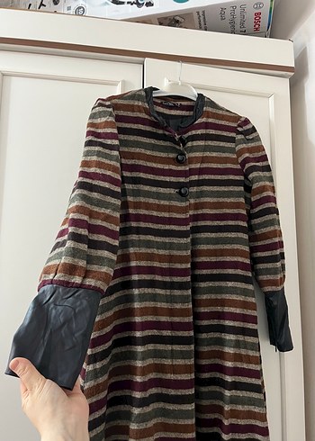 Uzun Çizgili Kadın Yün Kaban - Görsel 5