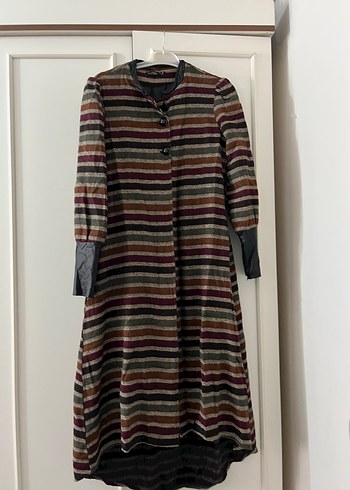 Uzun Çizgili Kadın Yün Kaban - Görsel 2