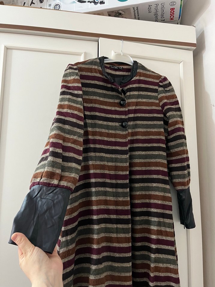 Uzun Çizgili Kadın Yün Kaban - Görsel 5