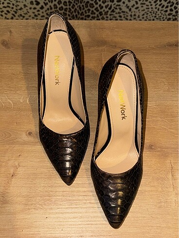 Network Network Yılan Derisi Stiletto