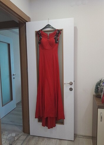 Uzun balık model abiye elbise 